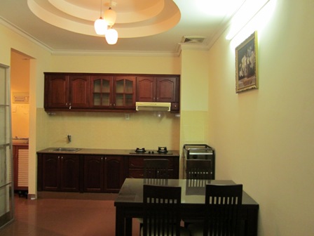 phòng bếp và nhà ăn trong căn hộ chung cư An Thịnh cho thuê